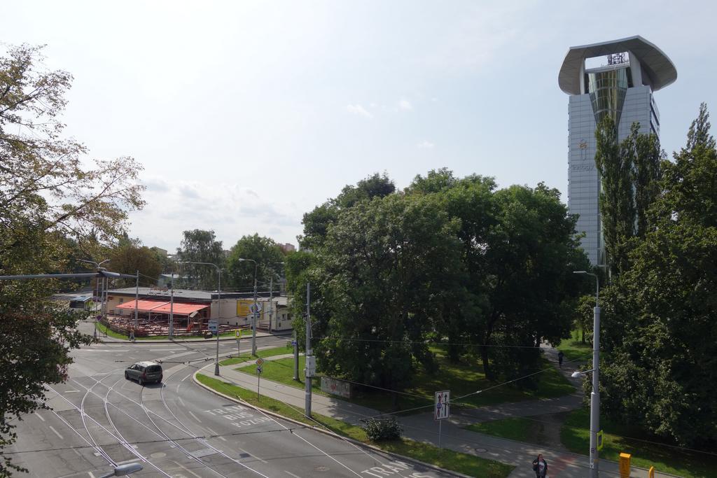 Restaurace Alvi Hotel Ostrava Luaran gambar