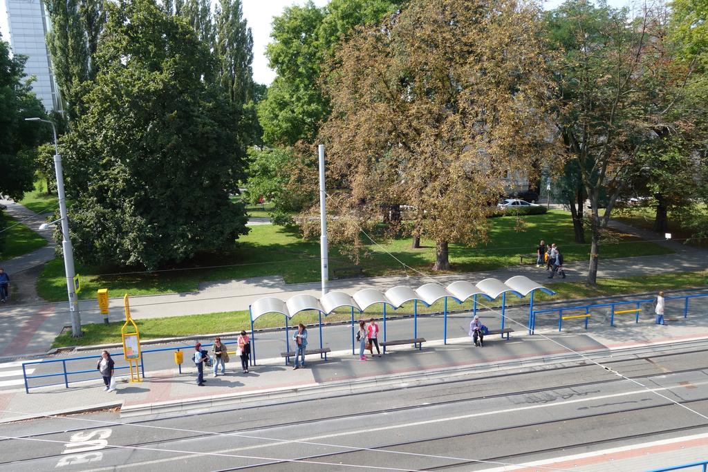 Restaurace Alvi Hotel Ostrava Luaran gambar