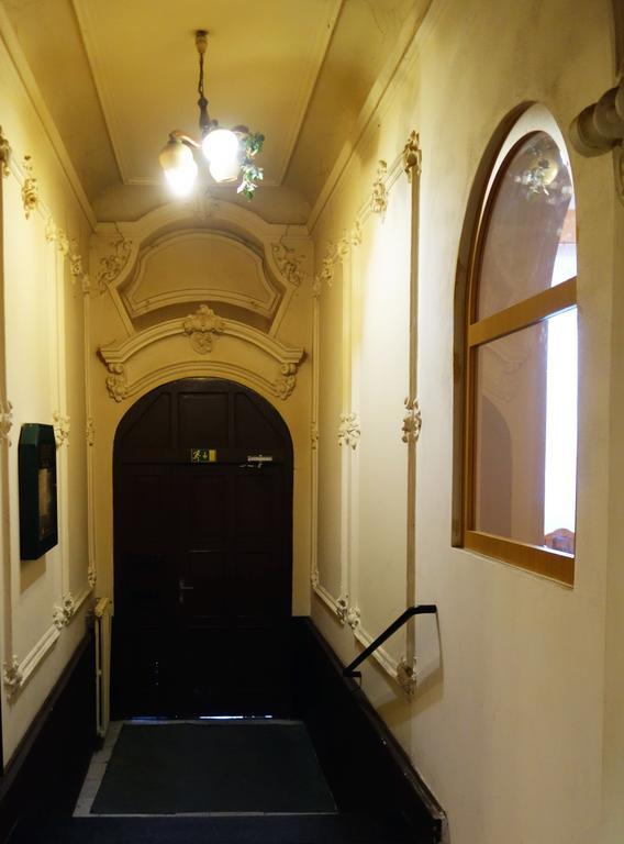 Restaurace Alvi Hotel Ostrava Luaran gambar